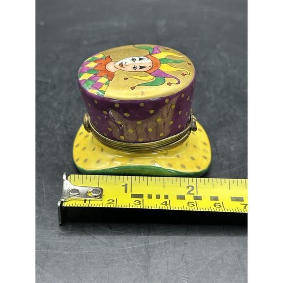 Limoges Peint Main Jester Top Hat Porcelain Trinket Box Hand Painted 2 Inch RARE - Picture 9 of 10
